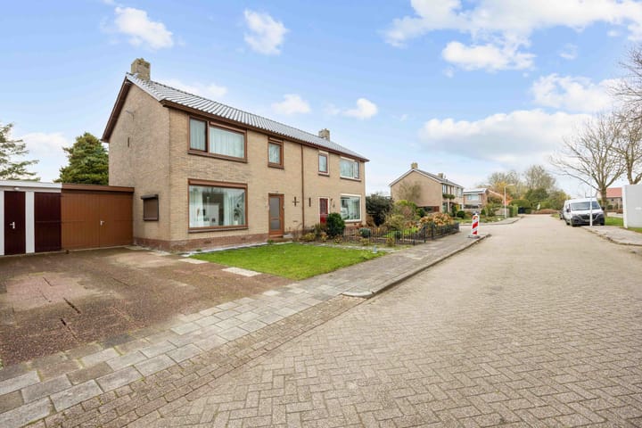 Photo 42 of KN Kuperusstrjitte 9