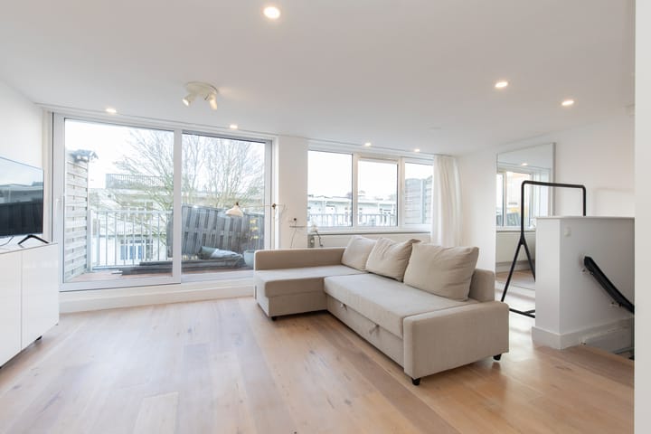 Photo 7 of Orteliusstraat 64-3