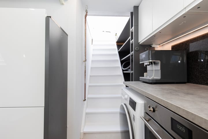 Photo 13 of Orteliusstraat 64-3