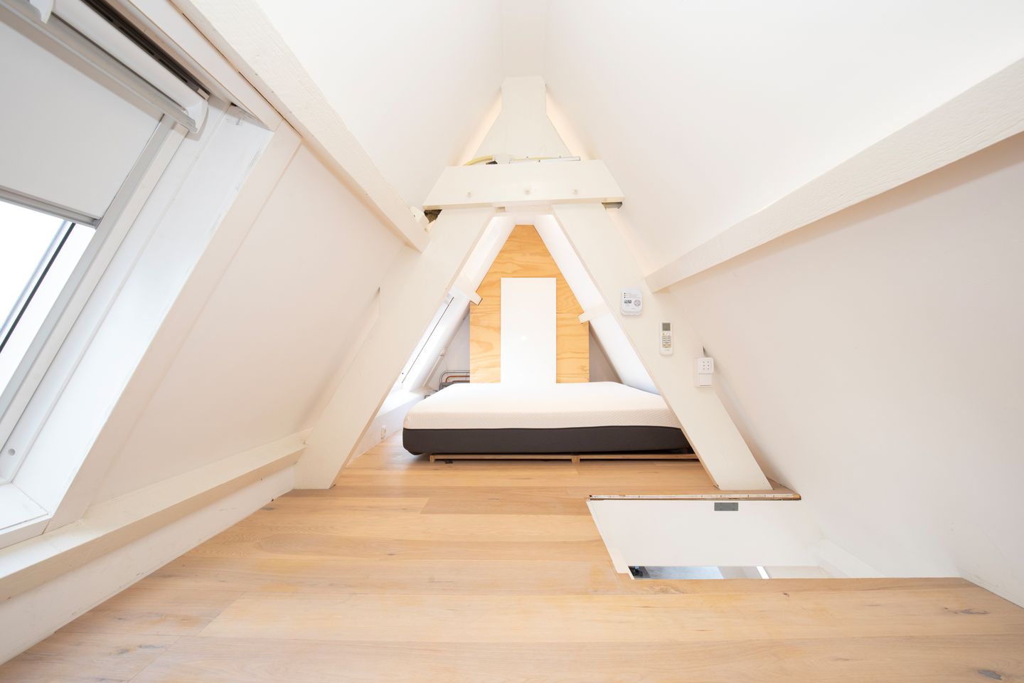 Foto 14 van Orteliusstraat 64-3