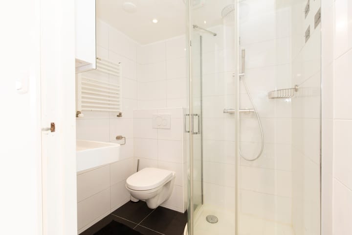 Photo 16 of Orteliusstraat 64-3