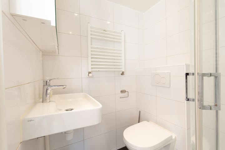 Photo 17 of Orteliusstraat 64-3