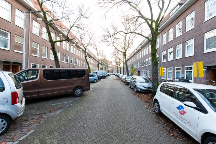 Photo 25 of Orteliusstraat 64-3