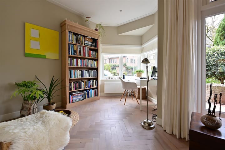 Photo 5 of Van der Helstlaan 17