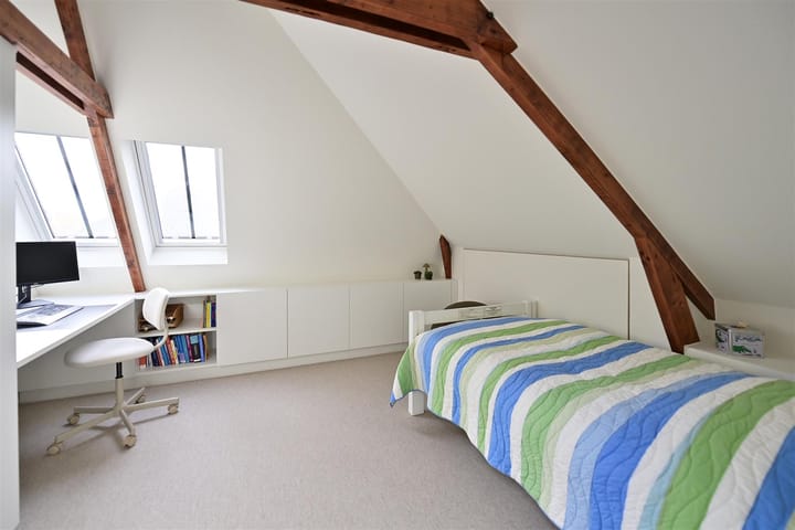 Photo 20 of Van der Helstlaan 17