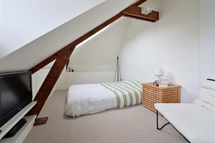 Photo 21 of Van der Helstlaan 17