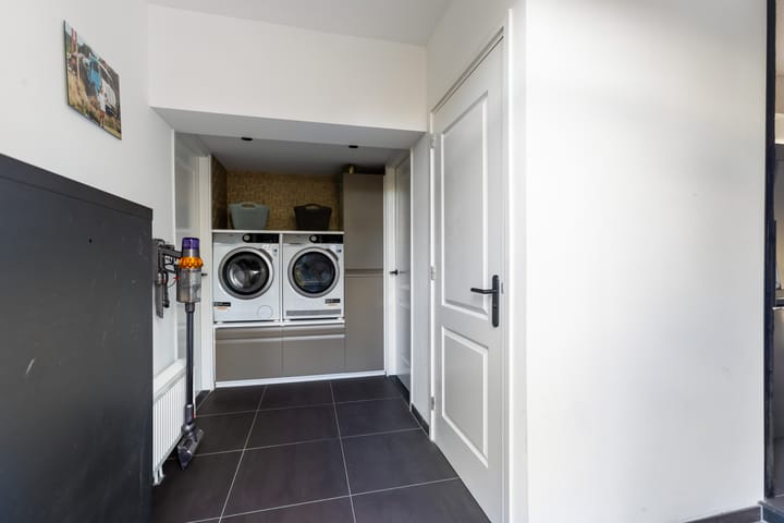 Foto 33 van Rotterdamseweg 210