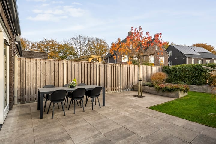 Photo 48 of Mantelspeld 14