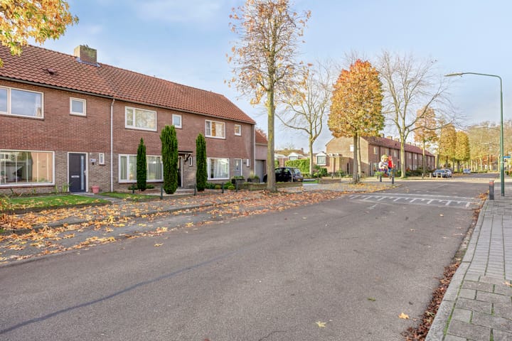 Photo 5 of Wilhelminalaan 12