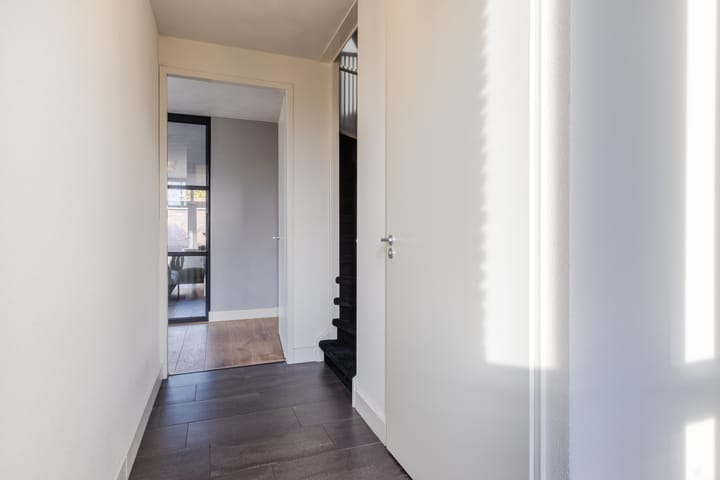 Photo 14 of Veenendaalstraat 123