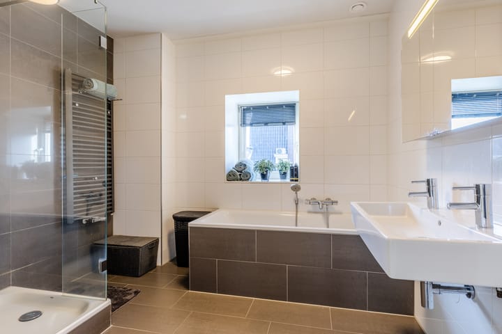 Photo 22 of Veenendaalstraat 123