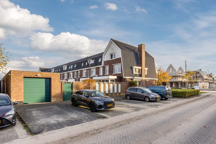 Photo 37 of Veenendaalstraat 123