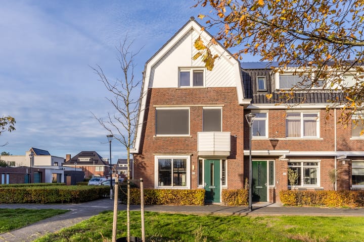 Photo 38 of Veenendaalstraat 123