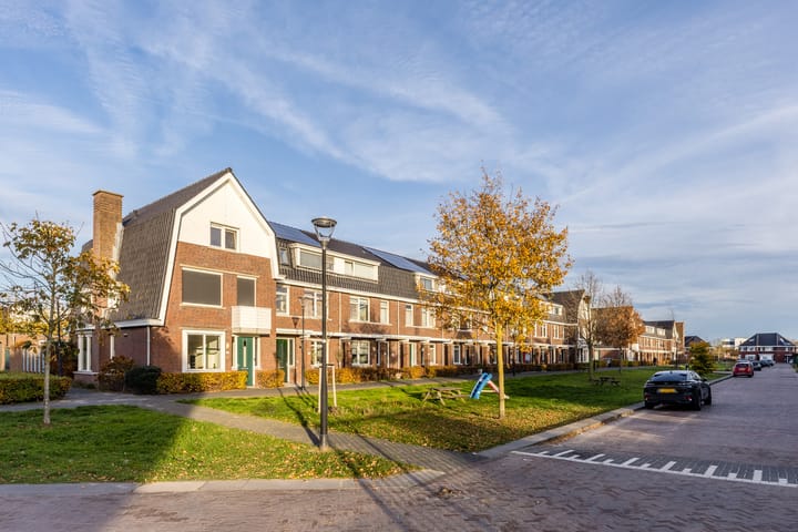 Photo 39 of Veenendaalstraat 123