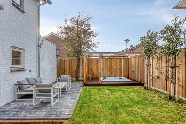 Photo 37 of Boterbloemstraat 1