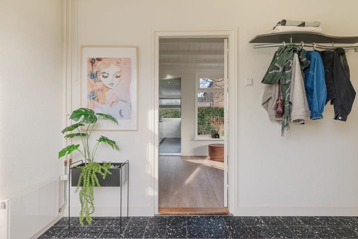 Photo 11 of Vlassert 34