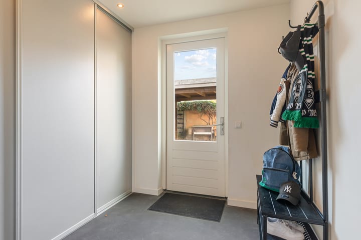 Photo 27 of Vlassert 34