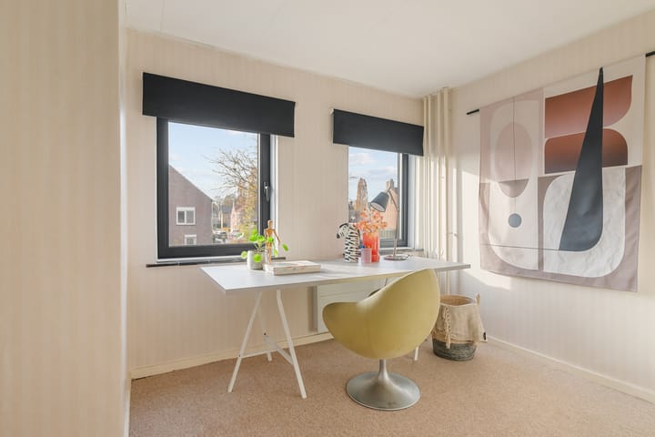 Photo 41 of Vlassert 34