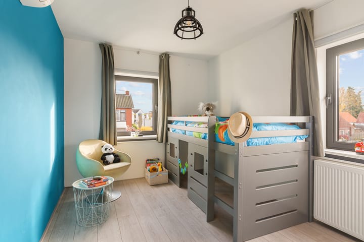 Photo 45 of Vlassert 34