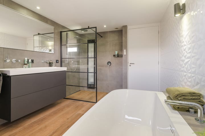 Photo 49 of Vlassert 34