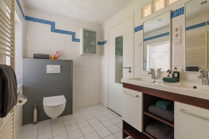 Photo 52 of Vlassert 34