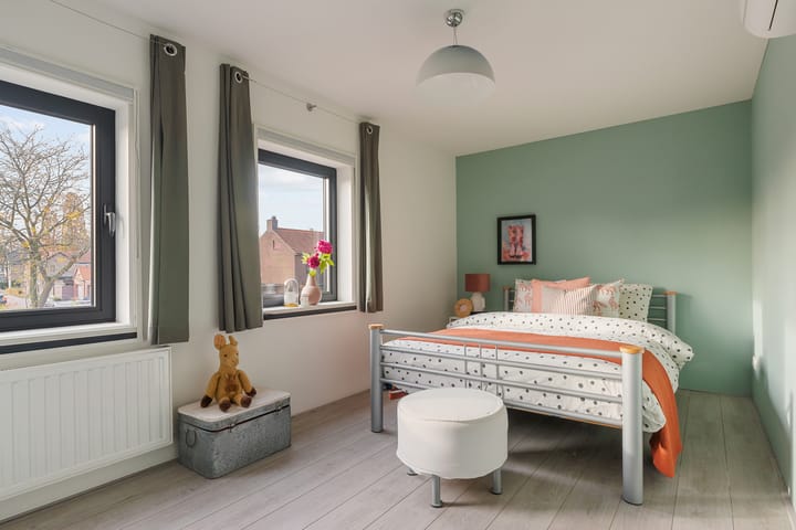 Photo 42 of Vlassert 34