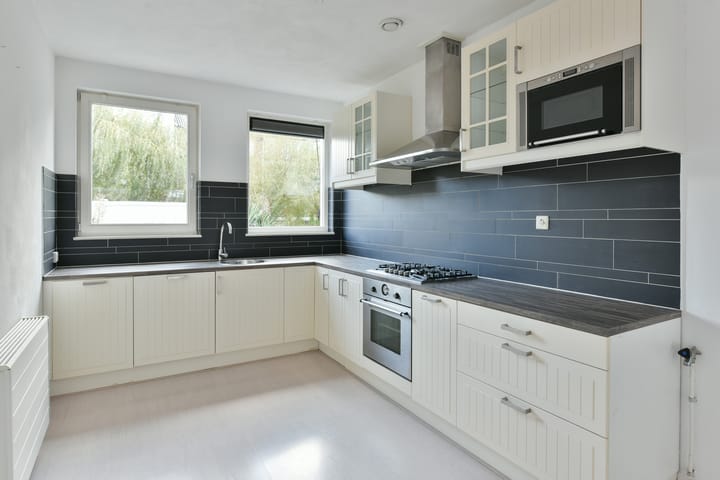 Photo 4 of Linksachterstraat 1