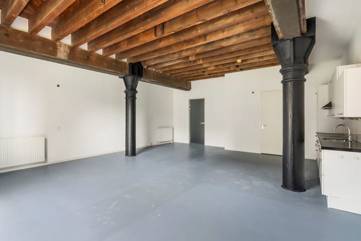 Photo 6 of Lloydstraat 66