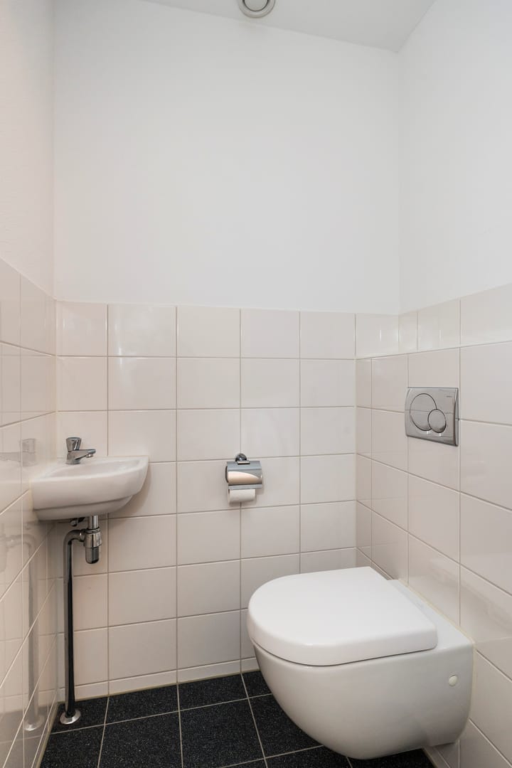 Photo 9 of Lloydstraat 66