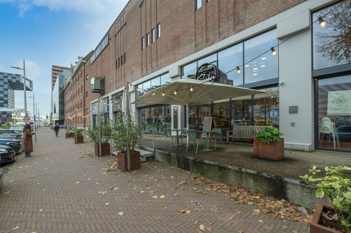 Photo 12 of Lloydstraat 66