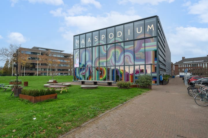 Photo 14 of Lloydstraat 66