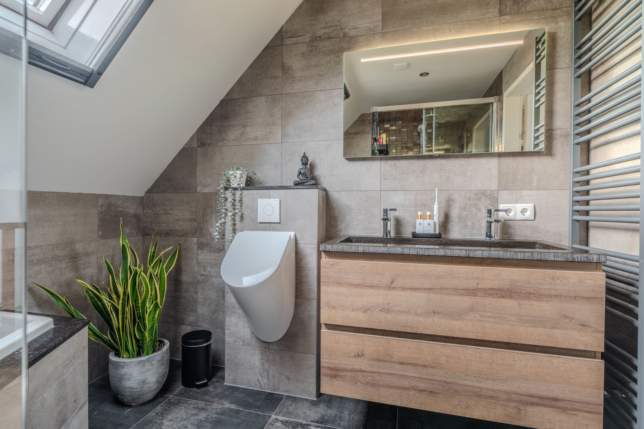 Foto 36 van Hamrikkerweg 118-A