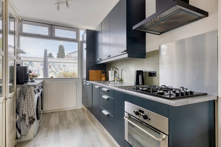 Photo 10 of Brucknerstraat 12