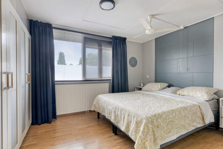 Photo 13 of Brucknerstraat 12