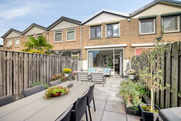 Photo 21 of Brucknerstraat 12