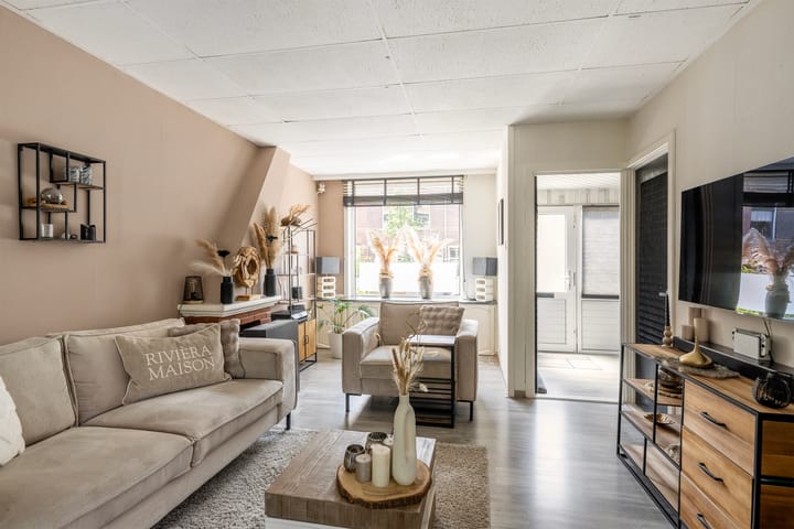 Foto 12 van Thomas à Kempisstraat 12