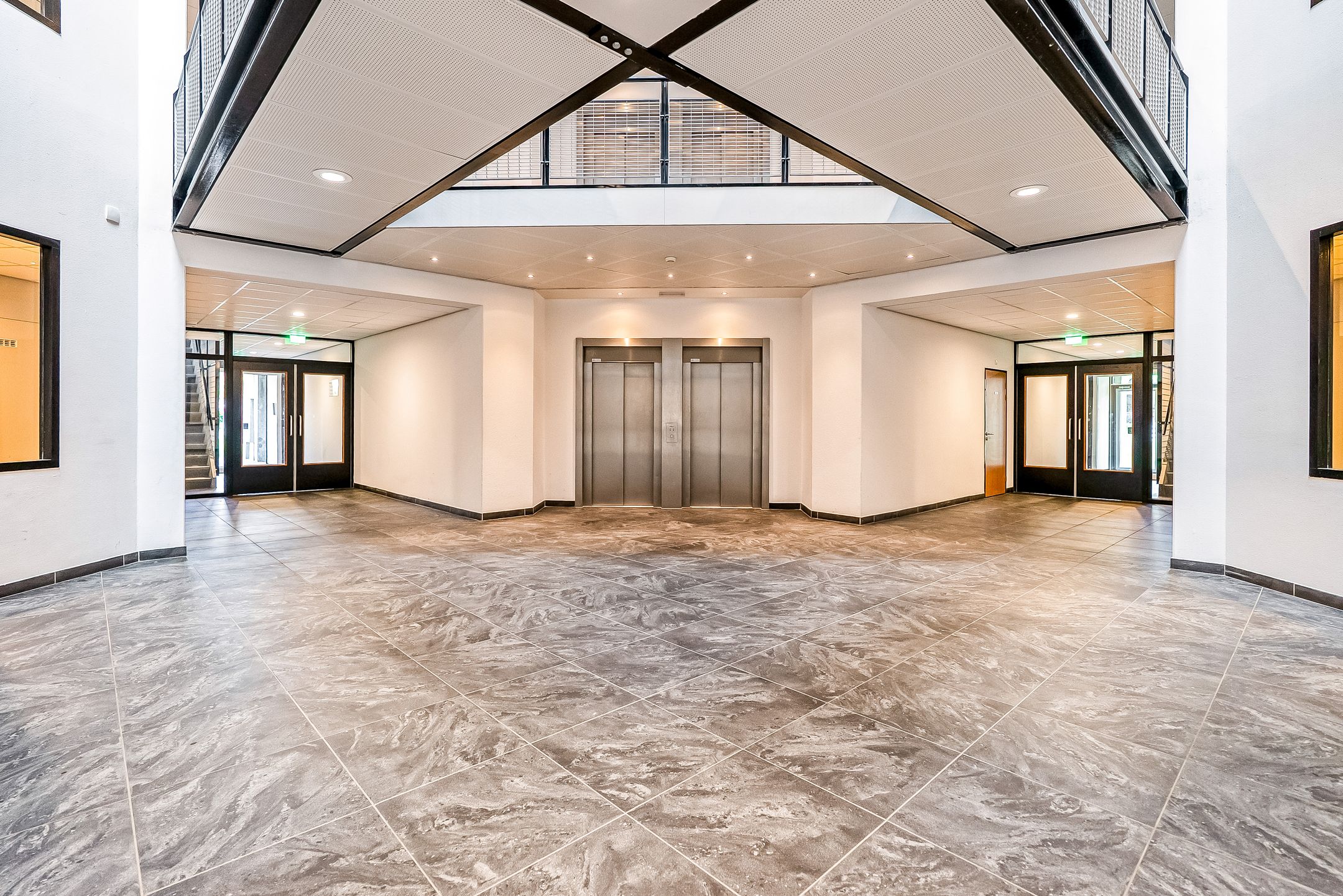 Foto 6 van Louis Armstrongweg 56-L