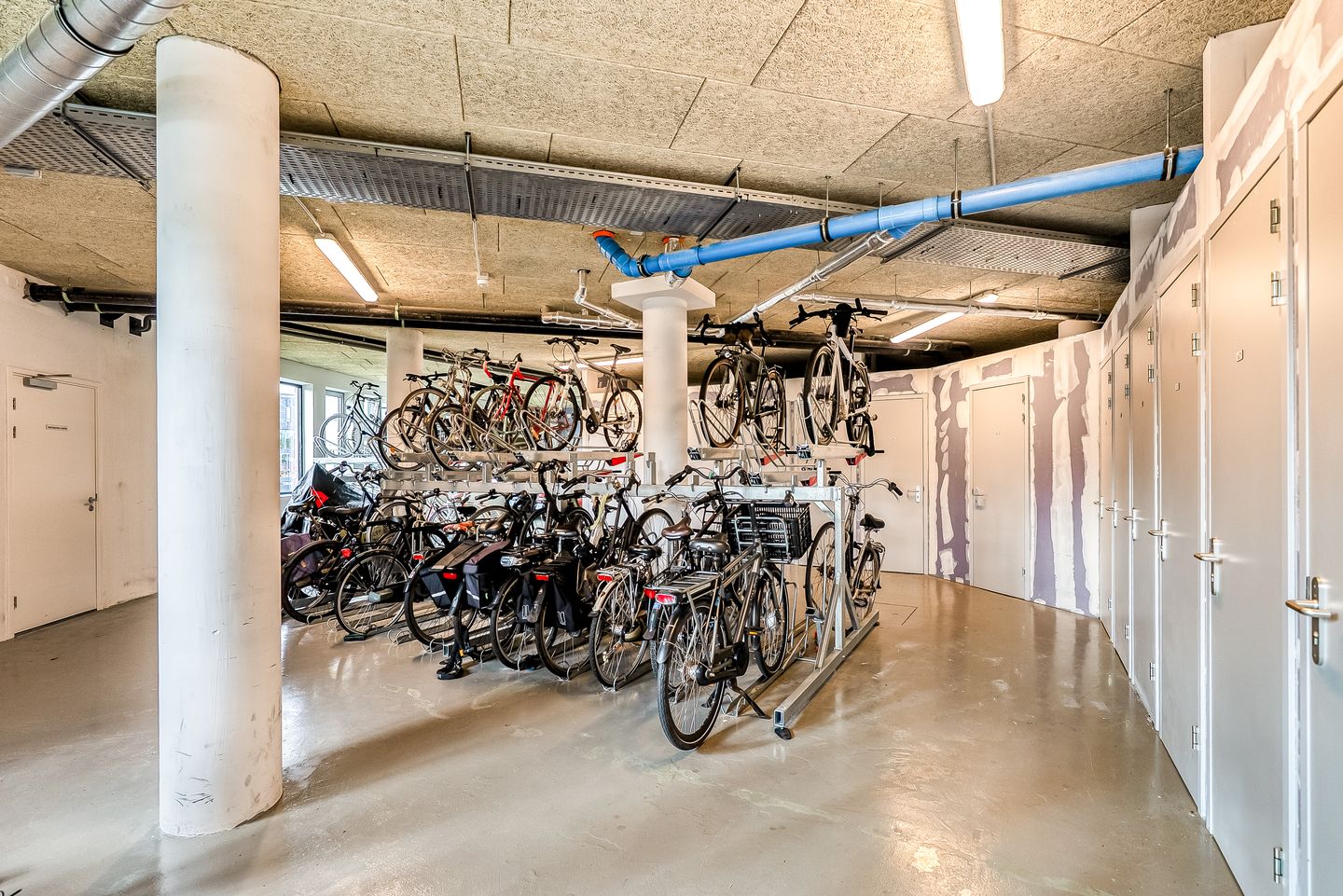 Foto 25 van Louis Armstrongweg 56-L