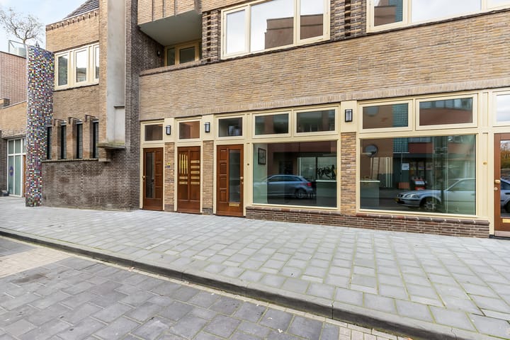 Foto 30 van Spoorstraat 14