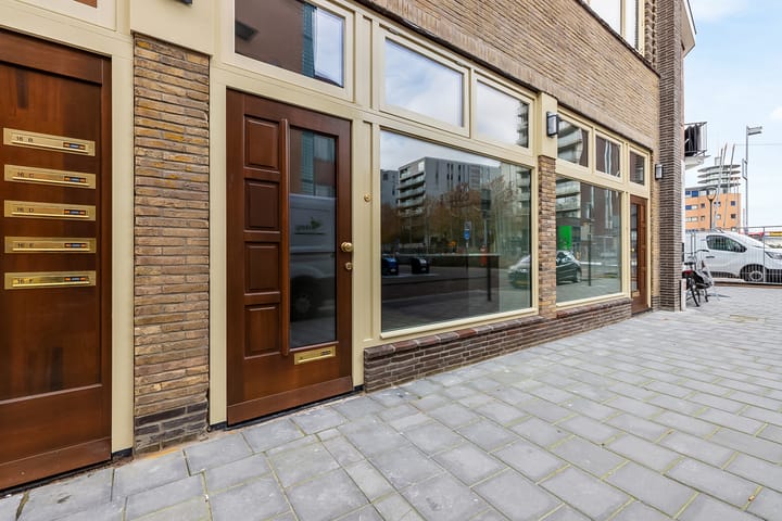 Foto 32 van Spoorstraat 14