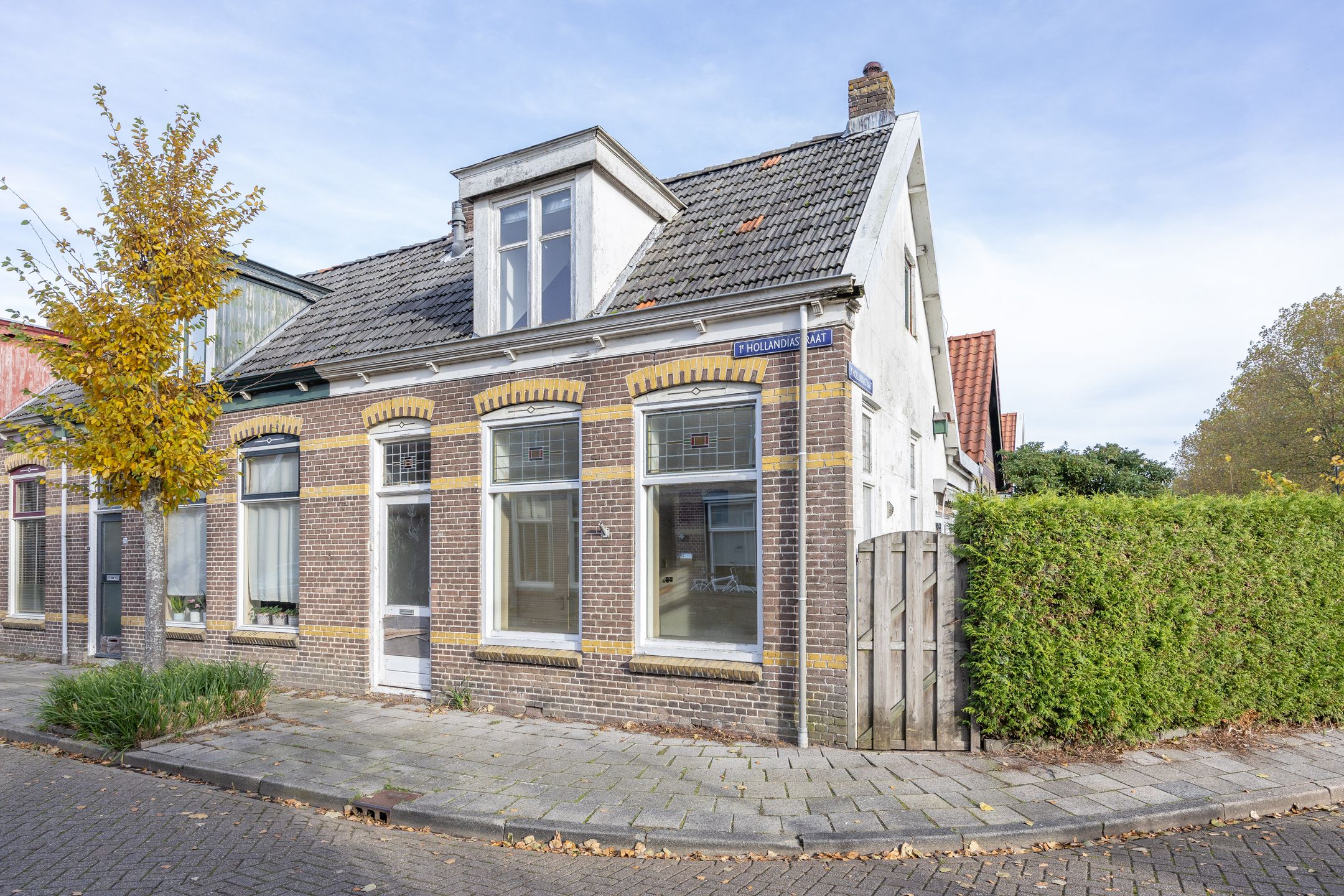 Foto 27 van 1e Hollandiastraat 27