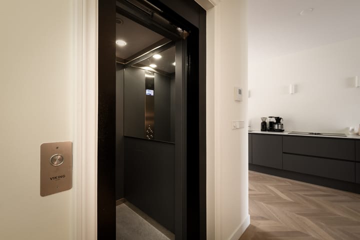 Photo 4 of Middenweg 113-C2