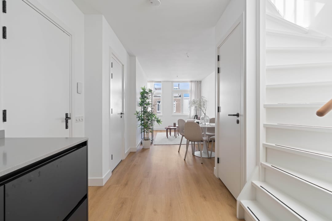 Foto 16 van Brederodestraat 58-4