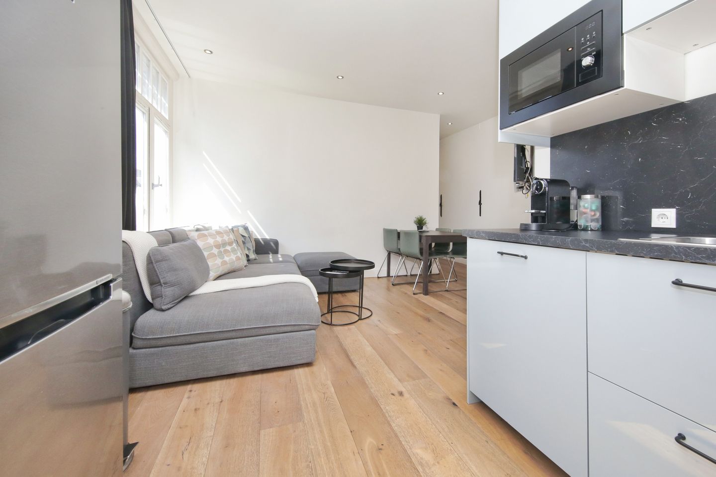 Photo 10 of Lange Leidsedwarsstraat 9-C