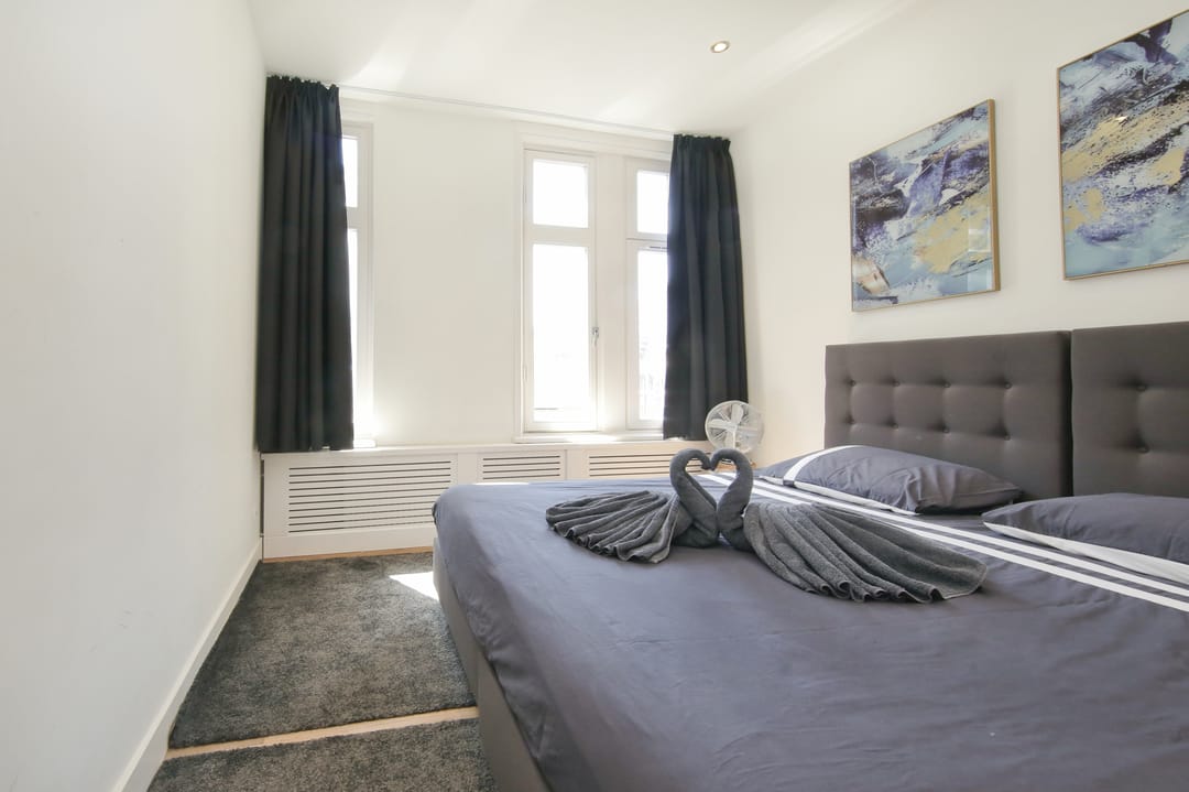 Photo 13 of Lange Leidsedwarsstraat 9-C