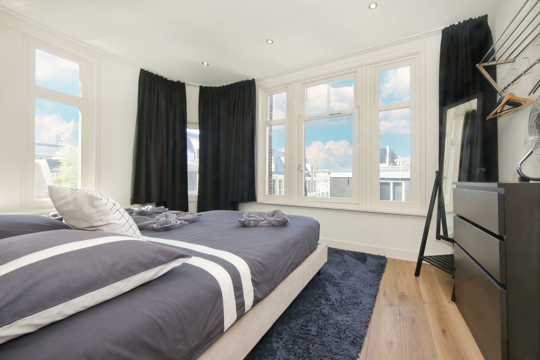 Photo 15 of Lange Leidsedwarsstraat 9-C