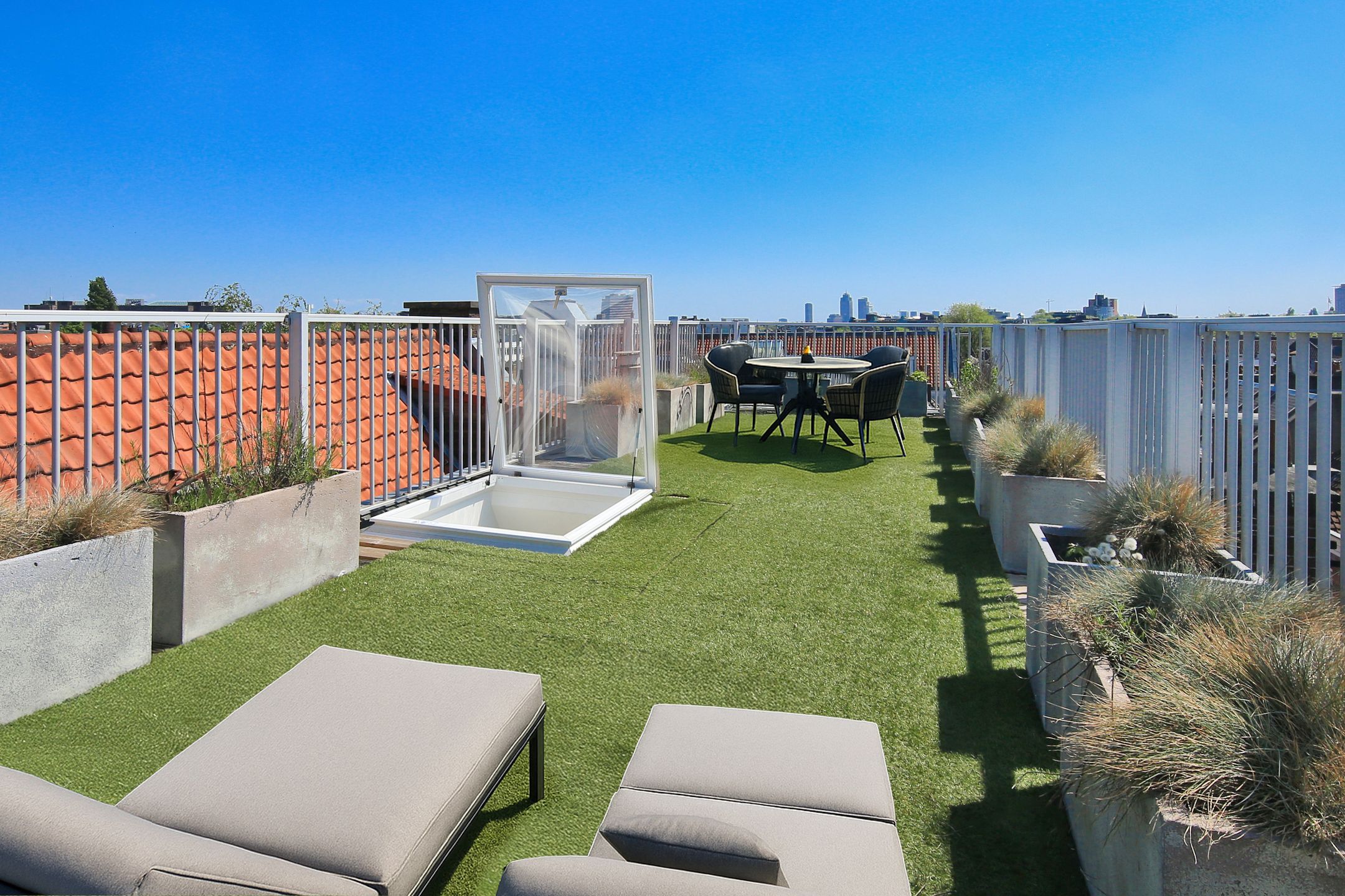 Photo 36 of Lange Leidsedwarsstraat 9-C