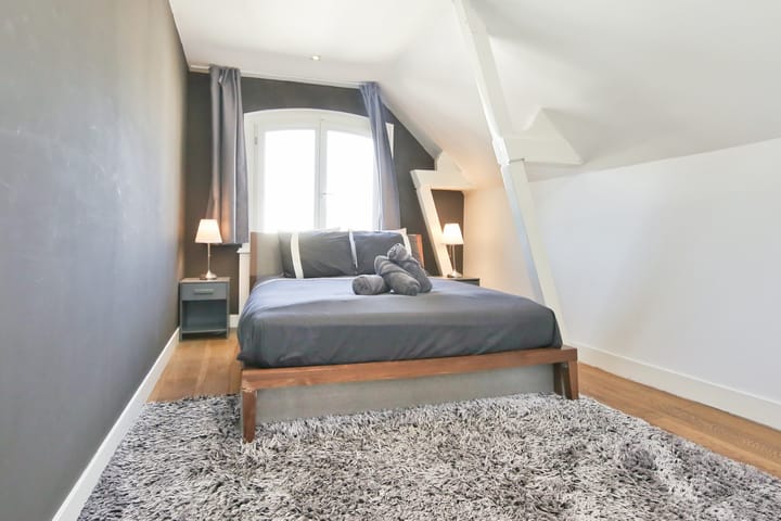 Photo 22 of Lange Leidsedwarsstraat 9-D