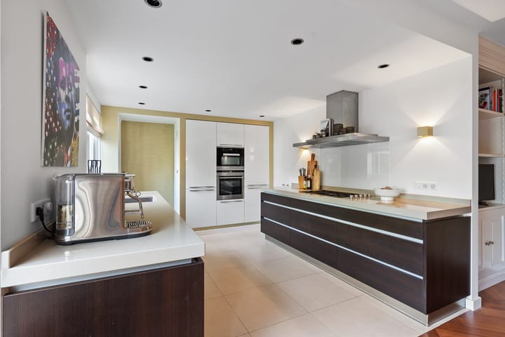 Photo 4 of Granaat 9