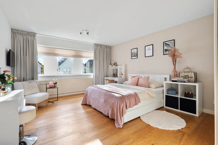 Photo 6 of Granaat 9